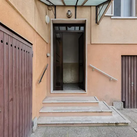 Cozy In With Free Parking Гостевой дом Маргера